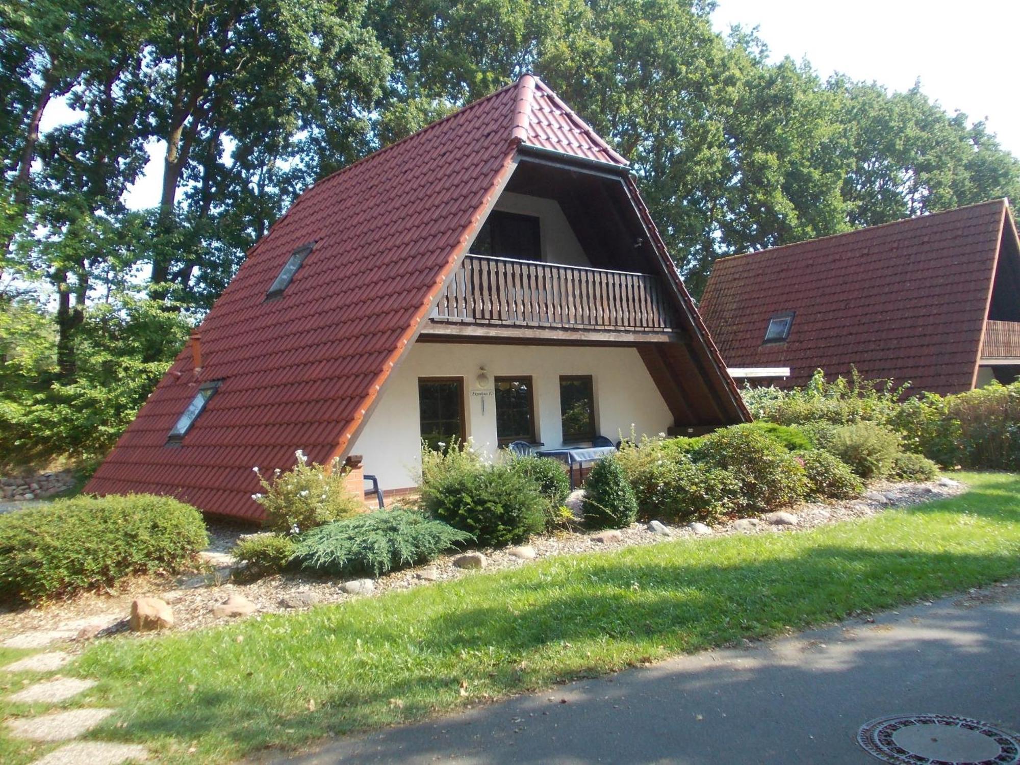Finnhaeuser Am Vogelpark - Haus Luise Marlow Exterior photo